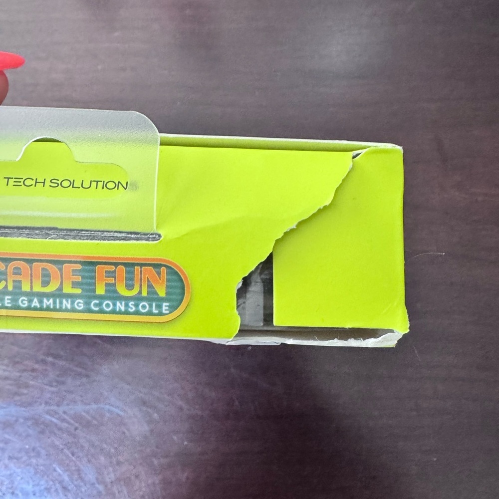 New Arcade Fun Portable Gaming Console - Picture 6 of 8
